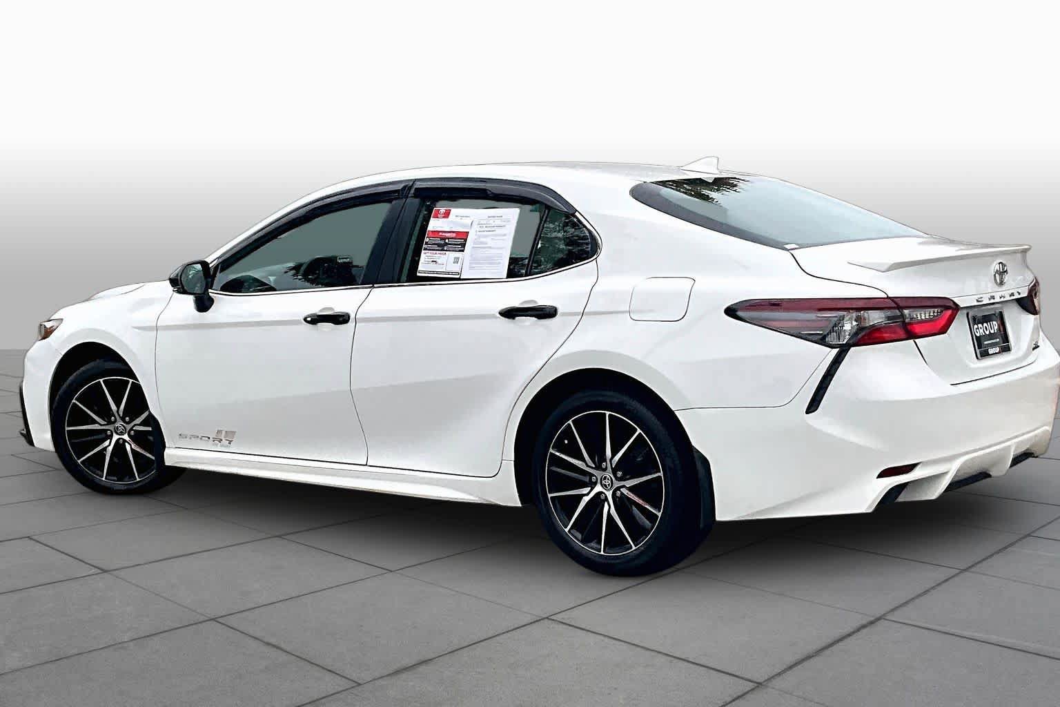 Used 2023 Toyota Camry SE FWD image 12