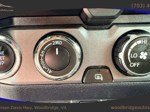 Used 2019 Toyota Tacoma TRD Sport AWD/4WD image 21