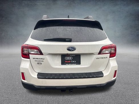 Used 2016 Subaru Outback 2.5i Limited image 3