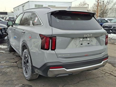 New 2026 Kia Sorento S image 3