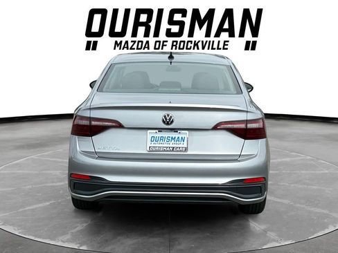 Used 2024 Volkswagen Jetta S image 5