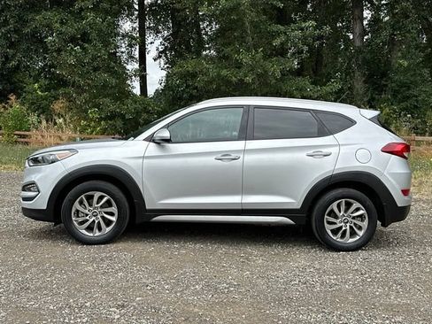 Used 2017 Hyundai Tucson SE w/ SE Popular Package 02 AWD/4WD image 6