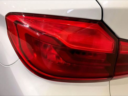Used 2018 BMW 530i xDrive w/ Premium Package AWD/4WD image 45