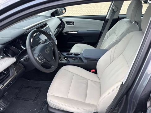 Used 2013 Toyota Avalon XLE Touring FWD image 19