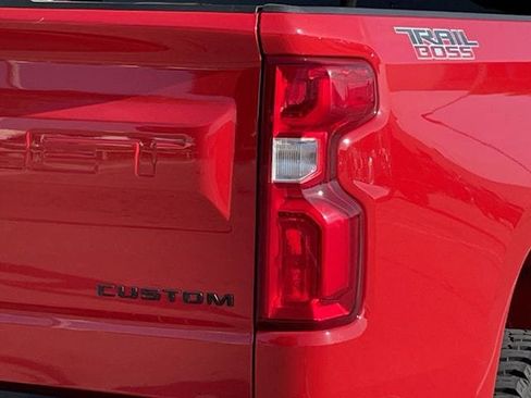 Used 2020 Chevrolet Silverado 1500 Custom Trail Boss w/ Custom Convenience Package AWD/4WD image 6