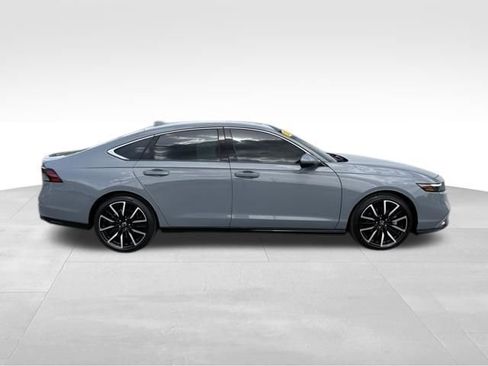 Used 2023 Honda Accord Touring image 9