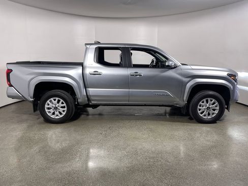 Certified 2024 Toyota Tacoma SR5 image 2