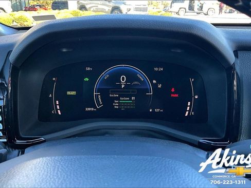 Used 2025 Toyota Camry SE image 11