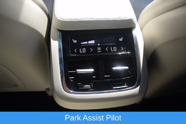 Used 2017 Volvo XC90 T6 Momentum w/ Vision Package AWD/4WD image 20