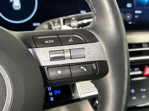 Used 2025 Hyundai Tucson Limited image 16