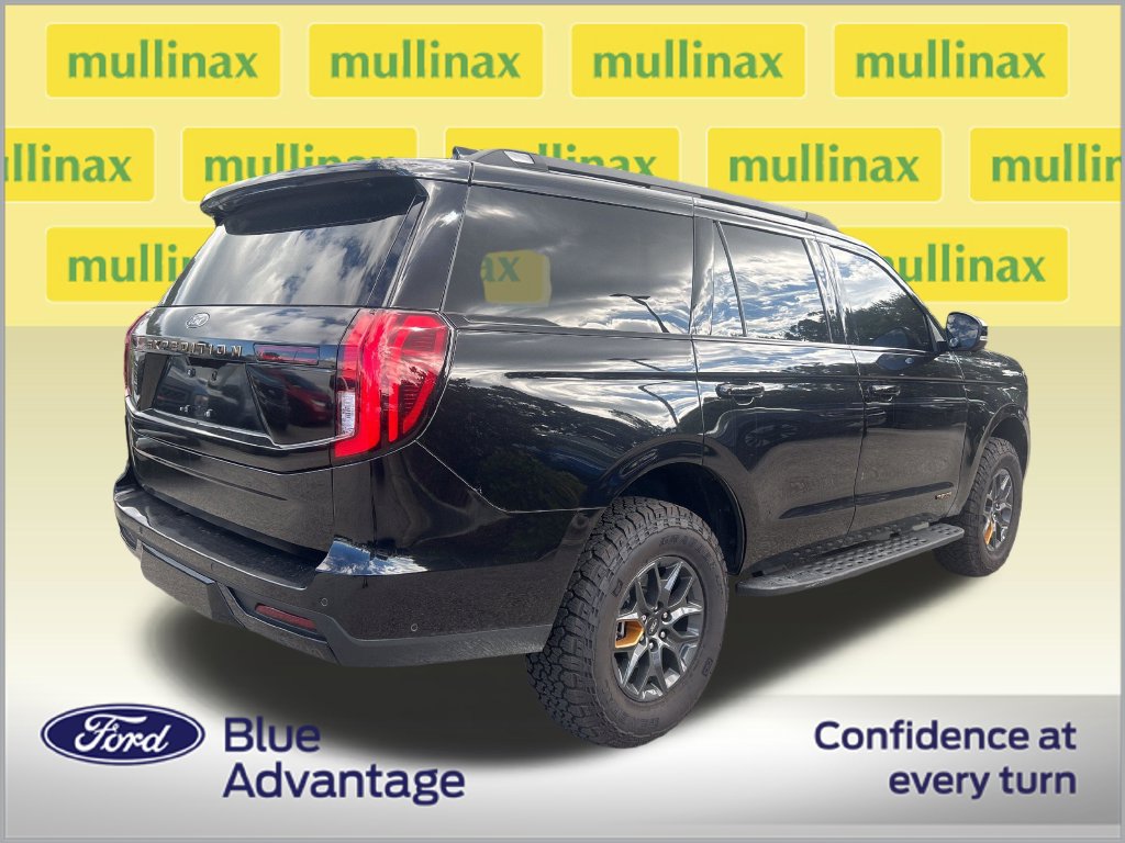 Used 2025 Ford Expedition Tremor AWD/4WD image 2