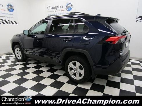 Used 2021 Toyota RAV4 XLE w/ Convenience Package image 12