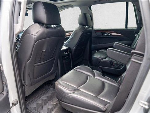 Used 2018 Cadillac Escalade Premium Luxury image 22