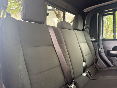 Used 2021 Jeep Gladiator Willys image 26