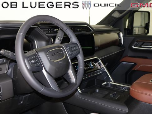 Used 2024 GMC Sierra 2500 Denali Ultimate image 15