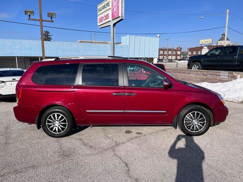 Used 2012 Kia Sedona EX image 2