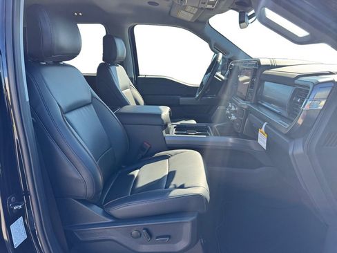 New 2026 Ford F250 Lariat w/ Black Appearance Package image 18