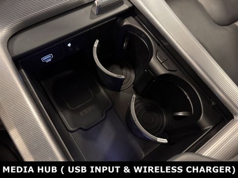 Used 2025 Hyundai Palisade Calligraphy image 9