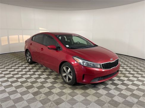 Used 2018 Kia Forte S image 16