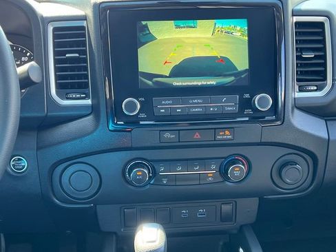 Certified 2023 Nissan Frontier SV w/ Tow Package image 18