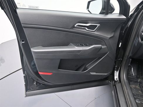 New 2026 Kia Sportage LX image 18
