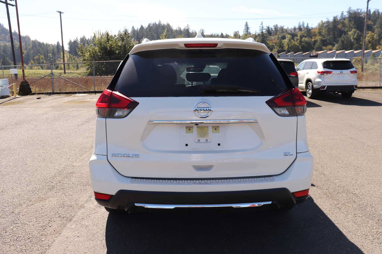 Used 2018 Nissan Rogue SL w/ Premium Package FWD image 6