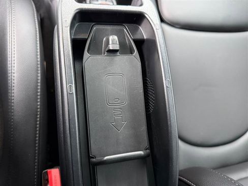 Used 2019 MINI Cooper S w/ Premium Package image 25