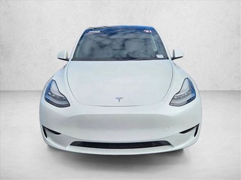 Used 2021 Tesla Model Y Long Range image 2