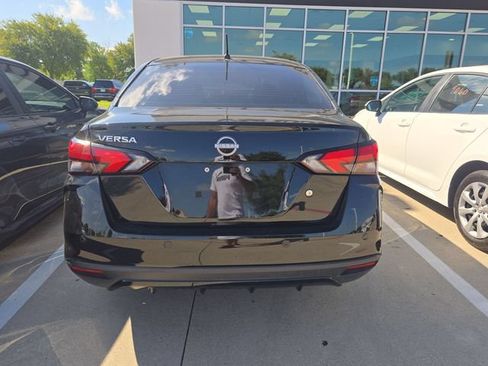 Used 2025 Nissan Versa S w/ Trunk Package FWD image 4