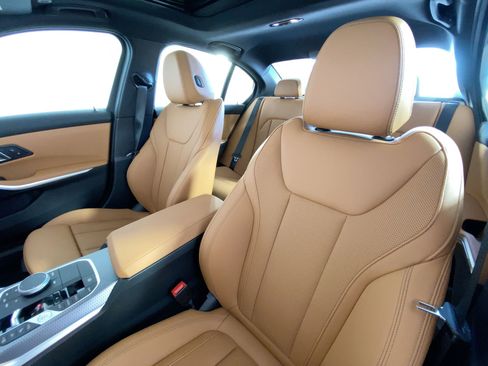 New 2026 BMW 330i Sedan w/ M Sport Package image 21