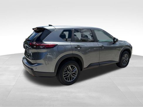 Used 2024 Nissan Rogue S FWD image 7
