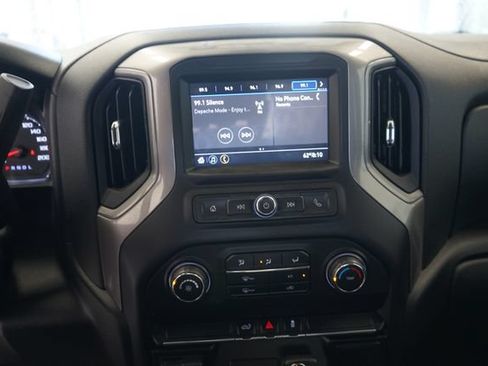 Used 2020 Chevrolet Silverado 1500 Custom w/ Custom Convenience Package AWD/4WD image 22