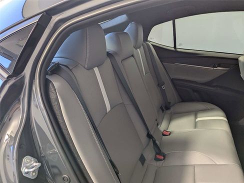 Used 2025 Toyota Camry SE FWD image 27