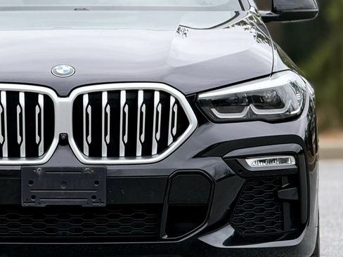 Used 2021 BMW X6 xDrive40i AWD/4WD image 14