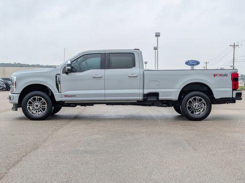 Certified 2025 Ford F350 Platinum w/ Platinum Plus Package AWD/4WD image 5