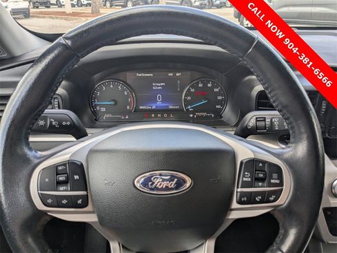 Used 2022 Ford Explorer XLT image 29