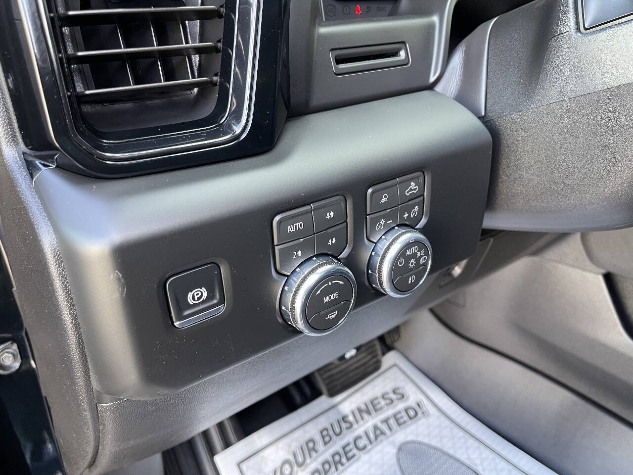 Used 2026 GMC Sierra 2500 AT4 AWD/4WD image 17
