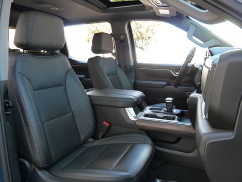 Used 2024 GMC Sierra 1500 SLT w/ SLT Premium Package AWD/4WD image 25