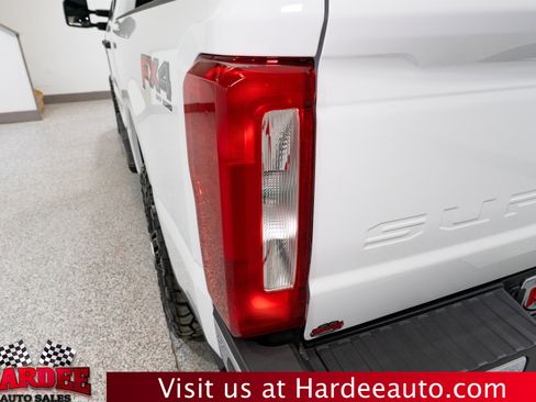 Used 2025 Ford F250 XLT w/ FX4 Off-Road Package image 9