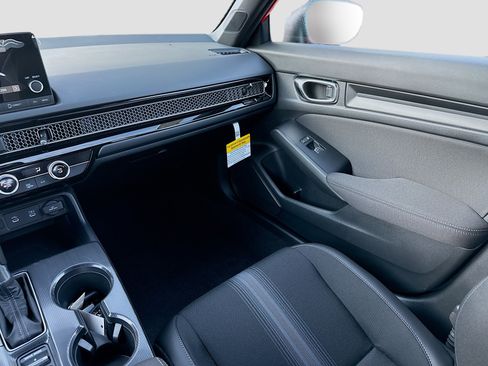 New 2026 Honda Civic Sport image 18