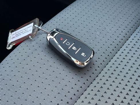 Used 2025 Chevrolet Trax LT image 23