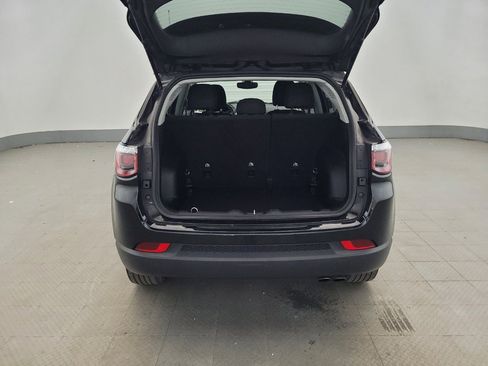 Used 2019 Jeep Compass Sport AWD/4WD image 29