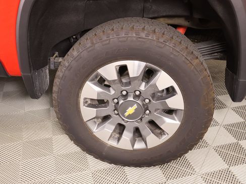 Used 2026 Chevrolet Silverado 2500 LT w/ Safety Package AWD/4WD image 19