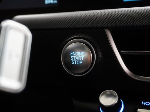 Used 2025 Hyundai Sonata Limited image 25