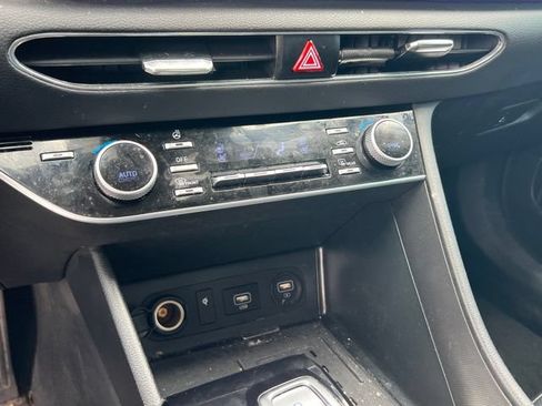 Used 2023 Hyundai Sonata Limited FWD image 19