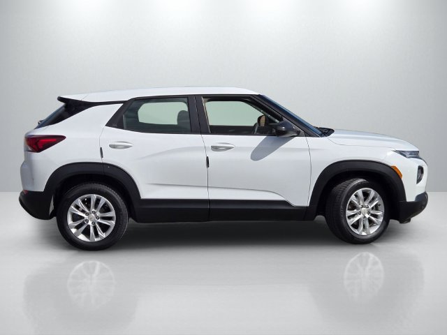 Used 2021 Chevrolet TrailBlazer LS FWD image 3