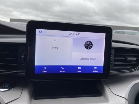 Used 2023 Ford Explorer XLT image 18