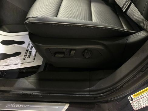 New 2026 Buick Envision Avenir image 11