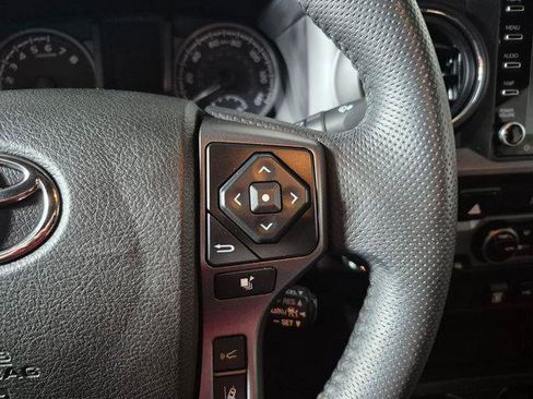 Certified 2023 Toyota Tacoma TRD Off-Road AWD/4WD image 21