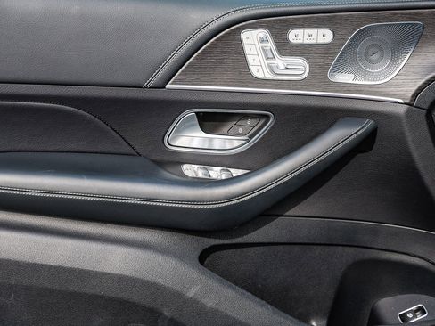 Used 2022 Mercedes-Benz GLE 53 AMG GLE 53 AMG image 21